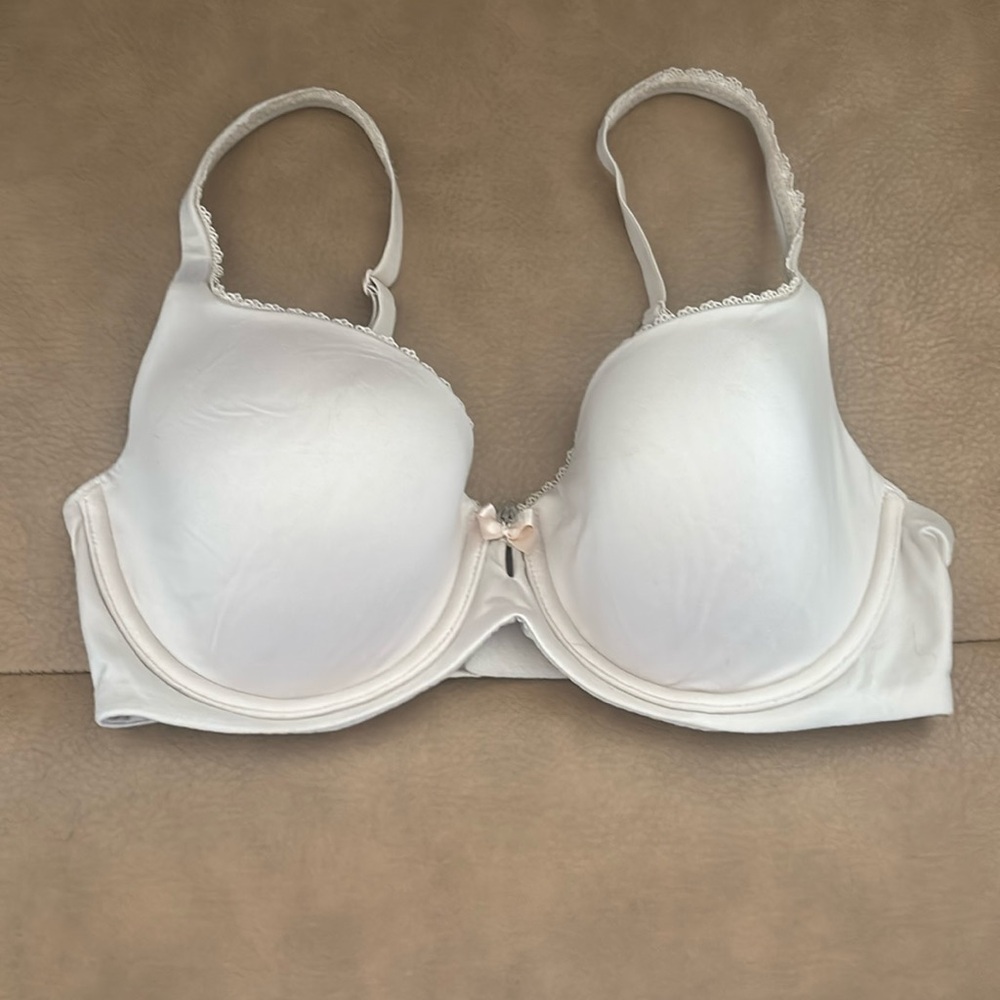 Victoria secret 32DD